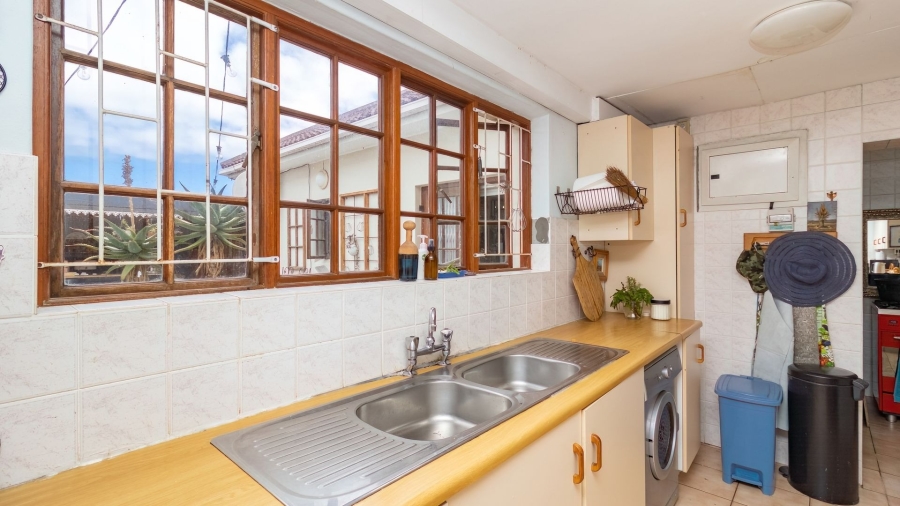 3 Bedroom Property for Sale in Voelklip Western Cape